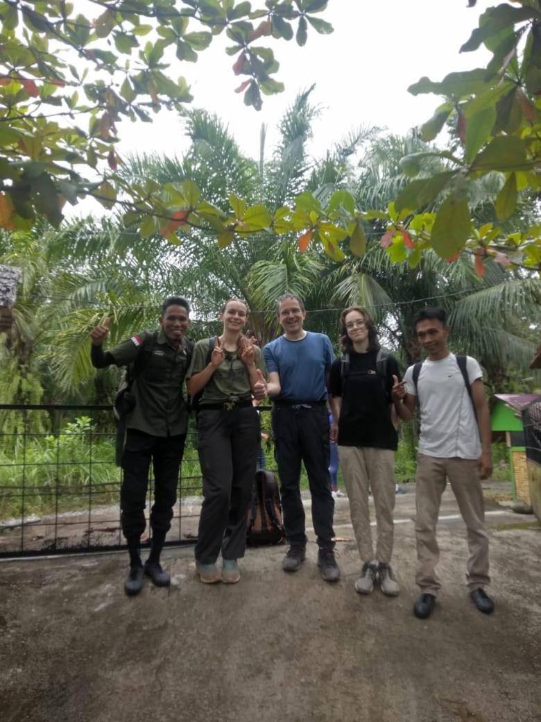 Magpie Homestay & Jungle Trekking Especially For Guest Trekking With Us Bukit Lawang Dış mekan fotoğraf